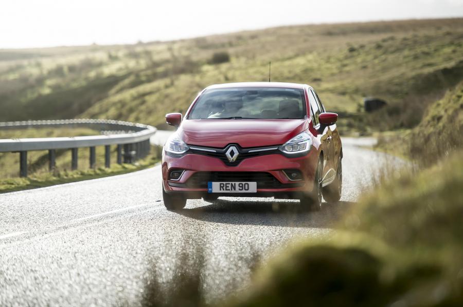  Renault Clio 2016 года  (UK) (фото 20 из 31)